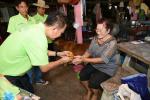 รดน้ำขอพรผู้สูงอายุเทศกาลวันสงกรานต์ ประจำปี 2560